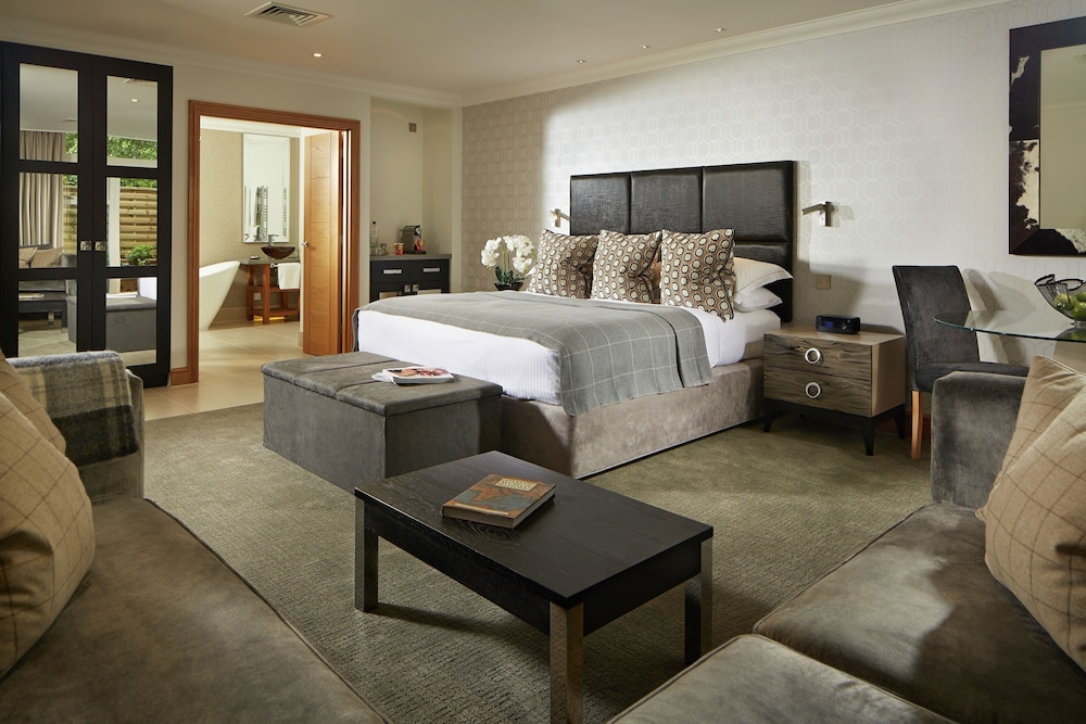 Alexander House And Utopia Spa 27/85