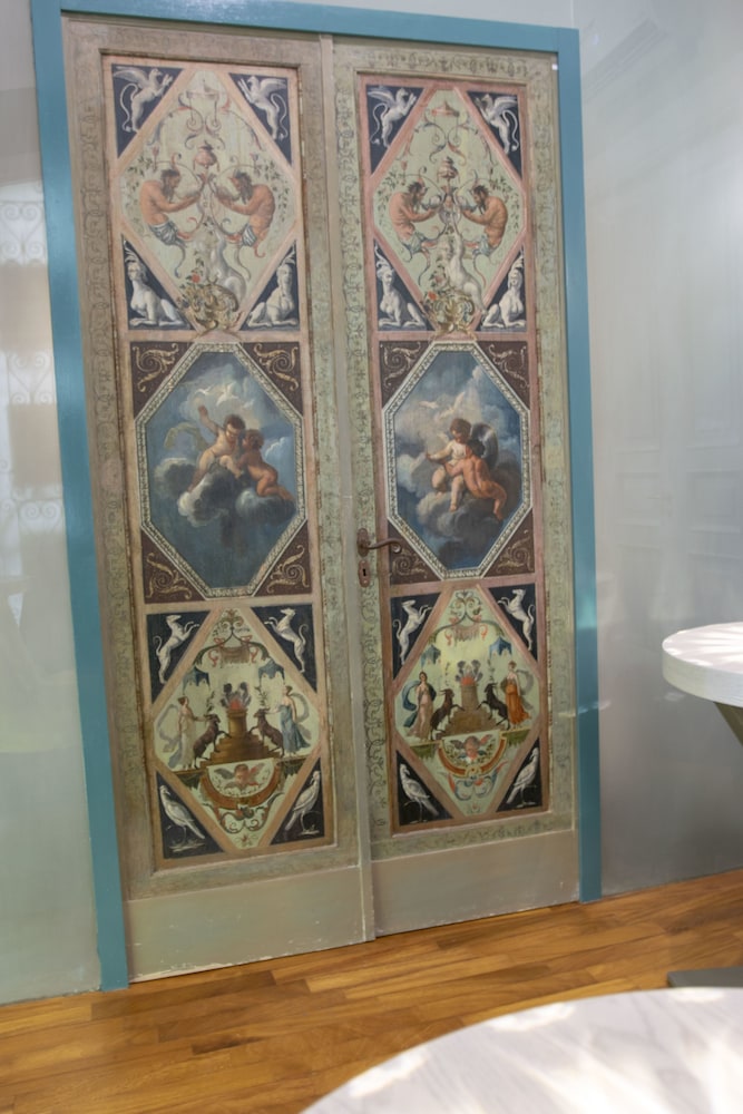 Leone Camere D'autore 4/49