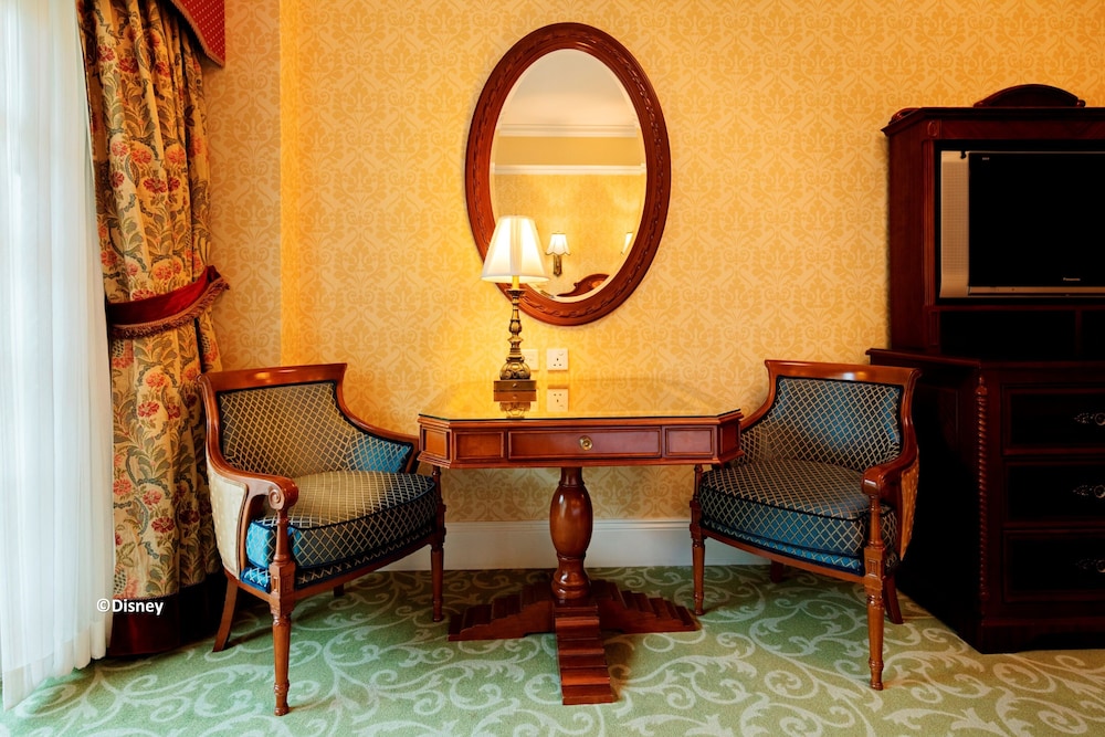 Hong Kong Disneyland Hotel 42/71