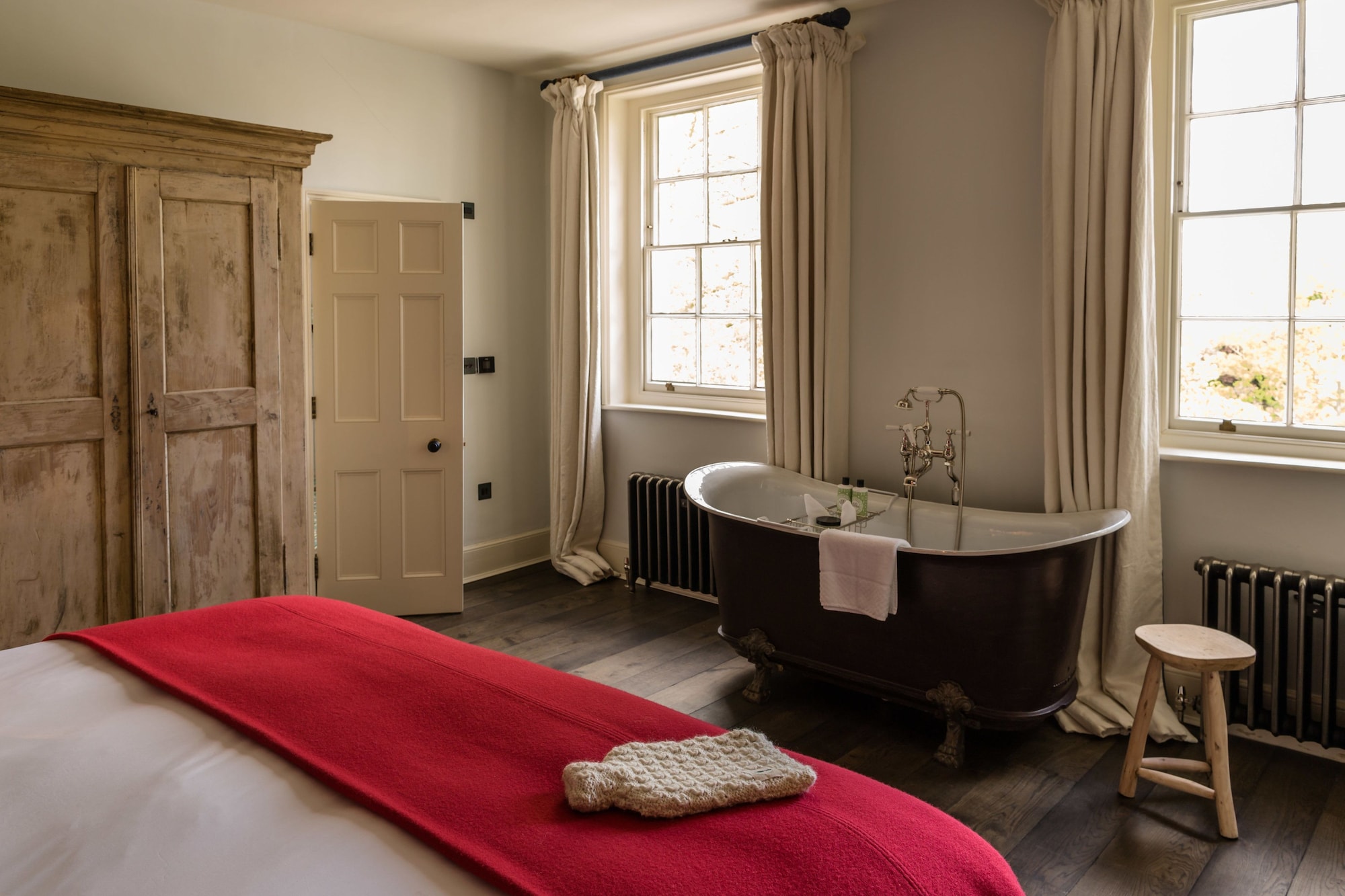 SUPERIOR, DOUBLE BED