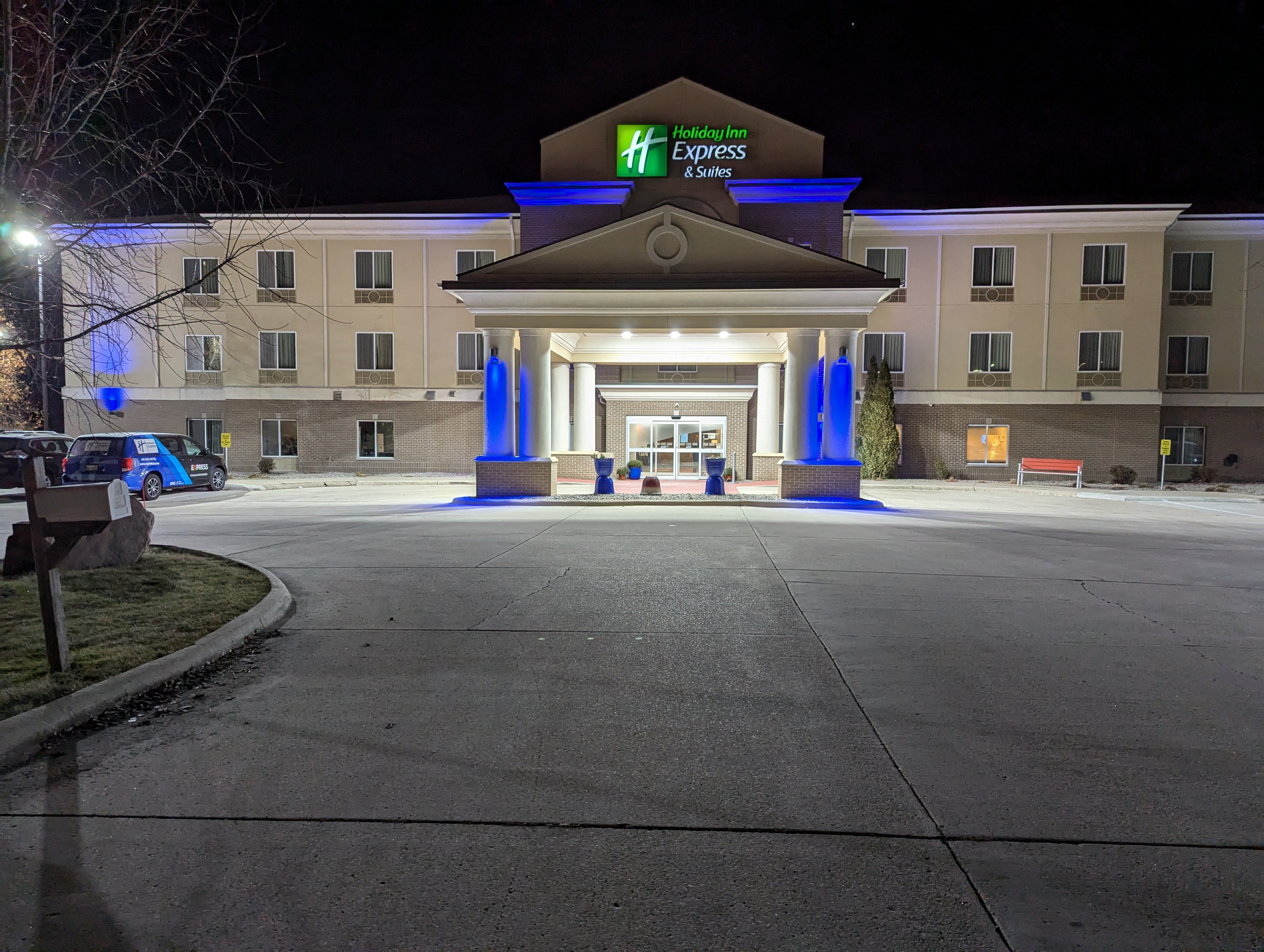 Holiday Inn Express Hotel & Suites Northwood 65/71