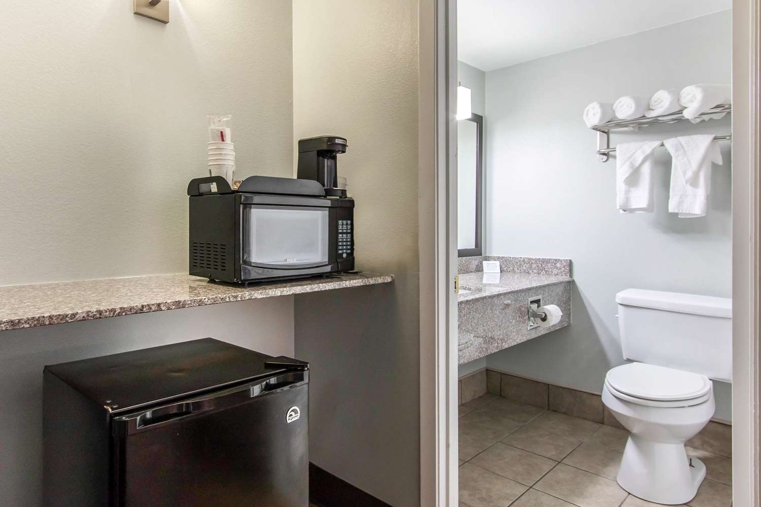 Quality Inn Downtown Historic District 32/32