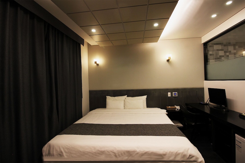 SUPERIOR, DOUBLE BED