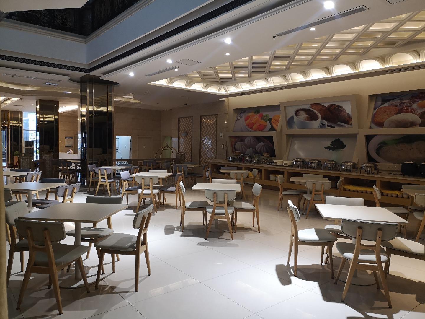 Ji Hotel (Shanghai Pudong Airport Chengnan Road) 35/44