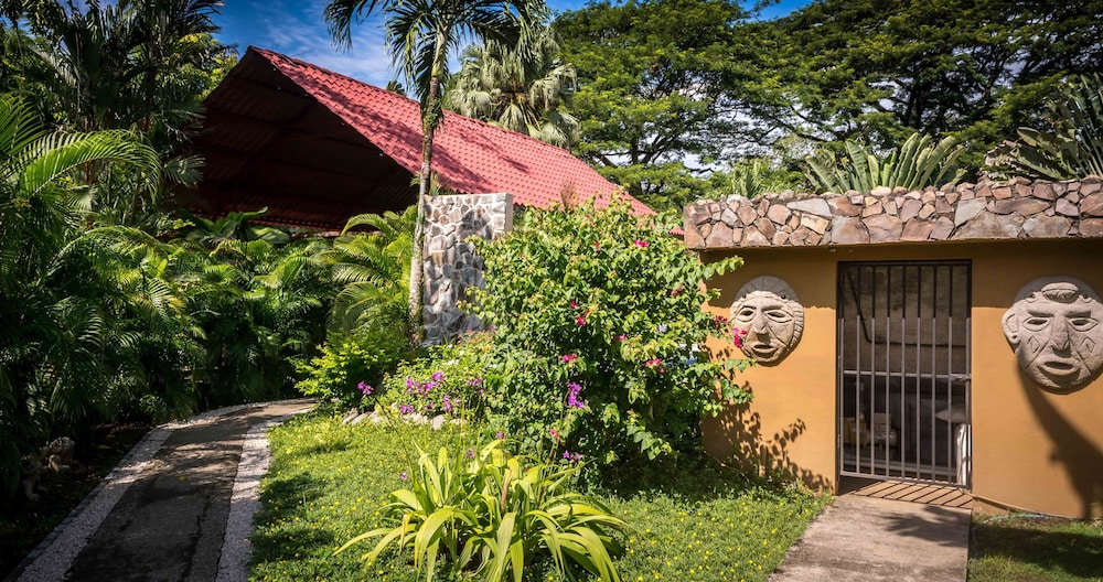 Hotel Villa Creole 52/54