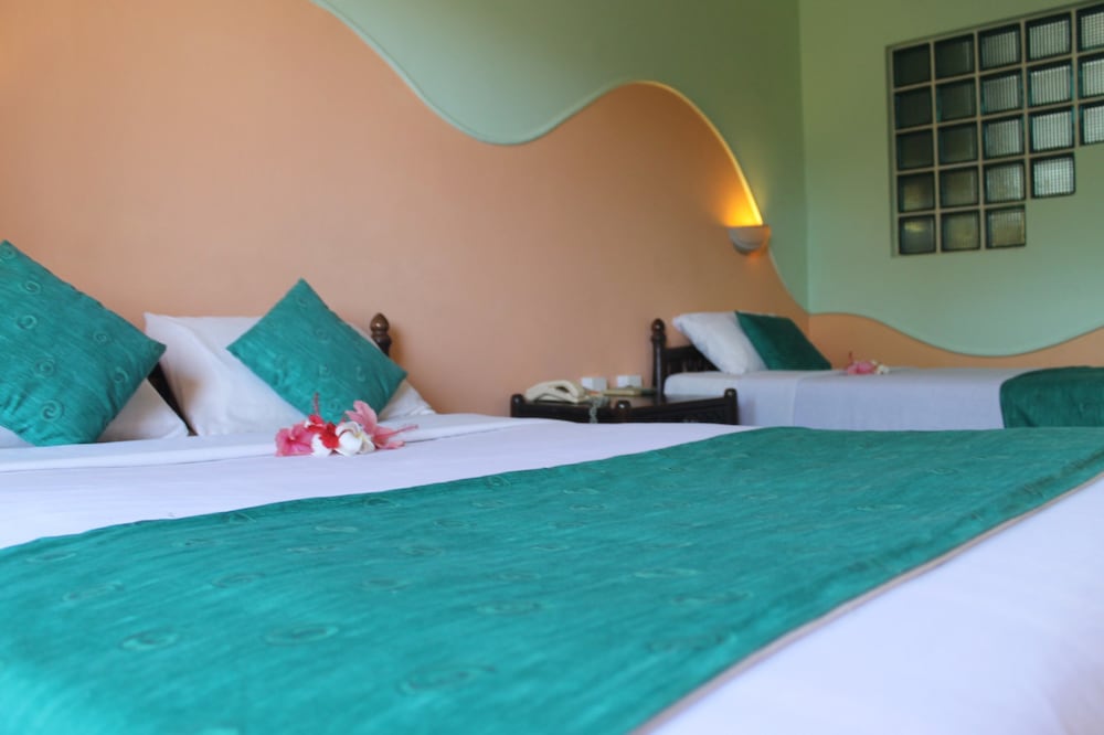 Sun N Sand Beach Resort 11/50