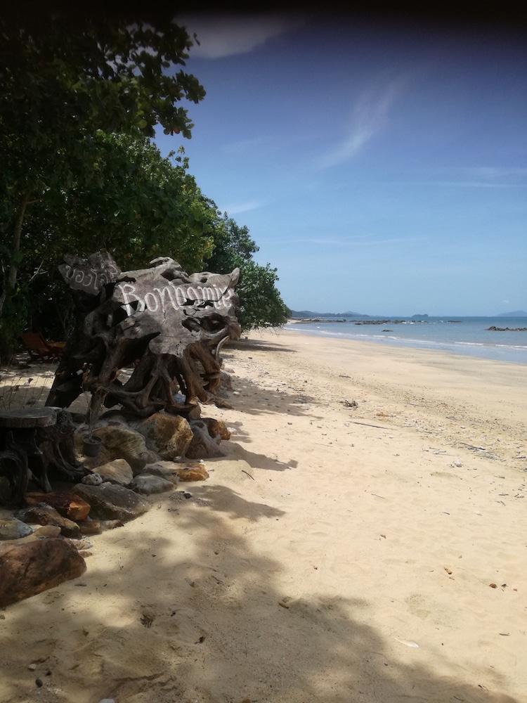 Bonhomie Beach Cottages 27/44