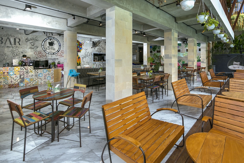 Graha Socio Hotel 35/56