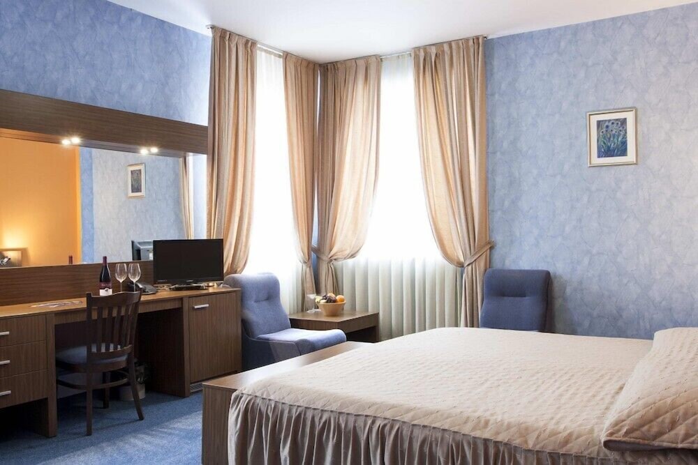 Diter Hotel 18/45