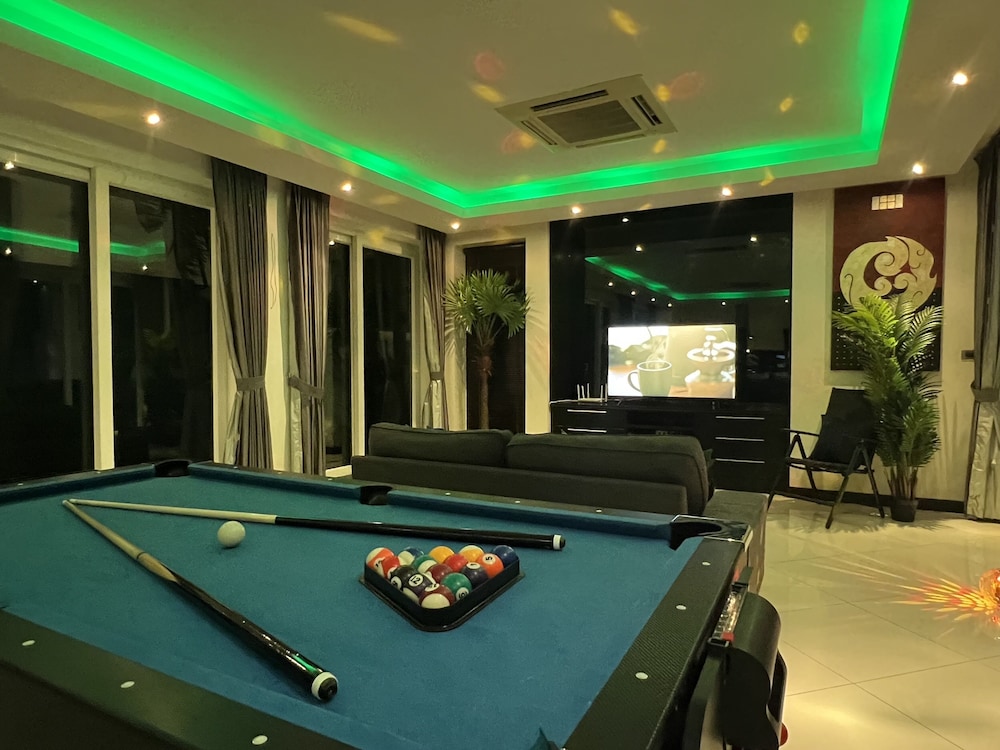 Hollywood Jomtien Beach 55/78