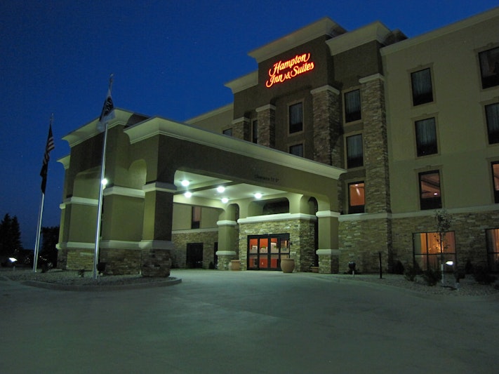 Hampton Inn and Suites Jamestown ND 2/26