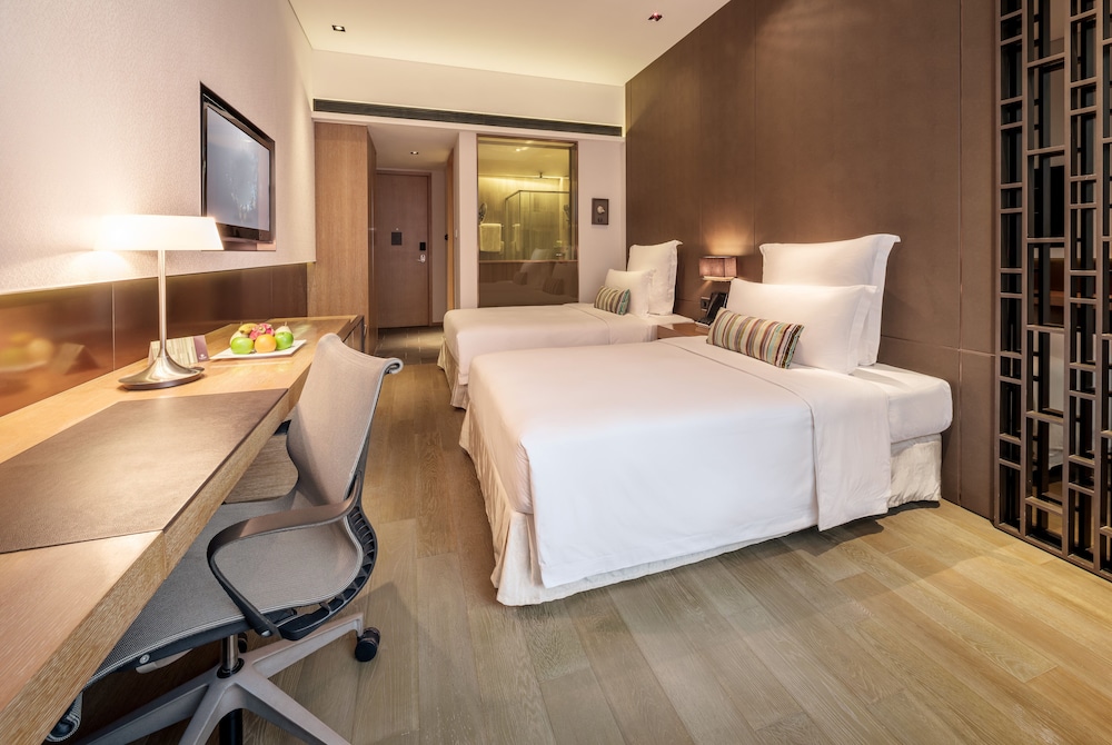 Nina Hotel Kowloon East 10/30