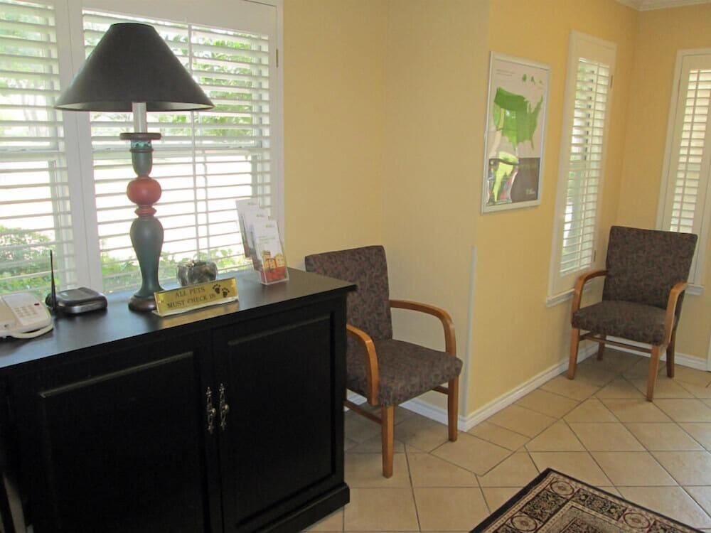Suburban Studios Irving - Las Colinas 14/70