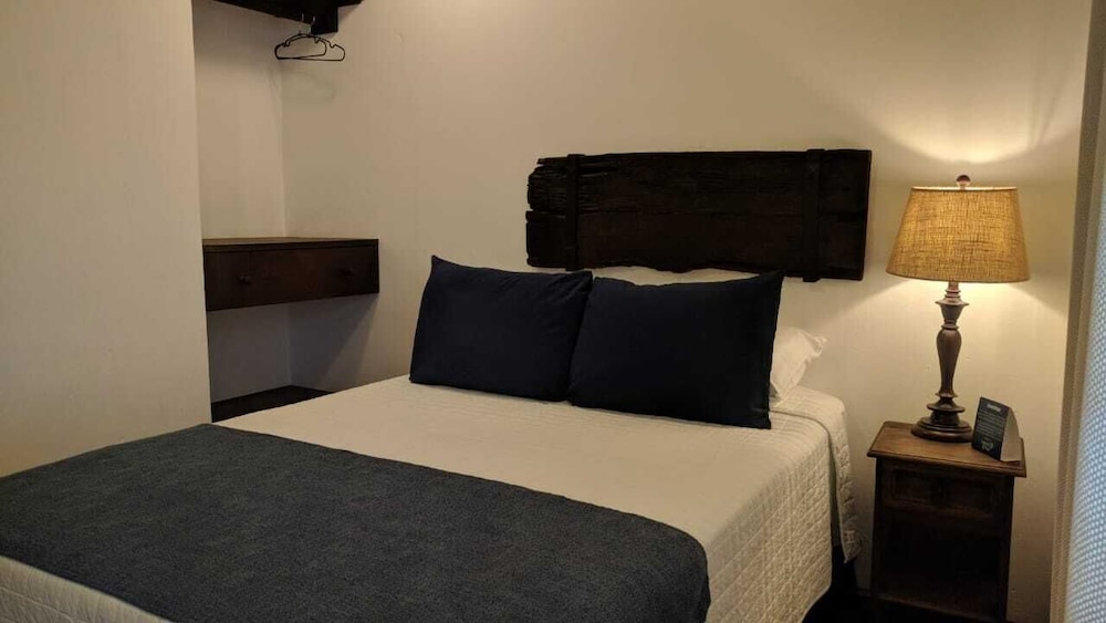 Hotel Posada de La Luna 35/50