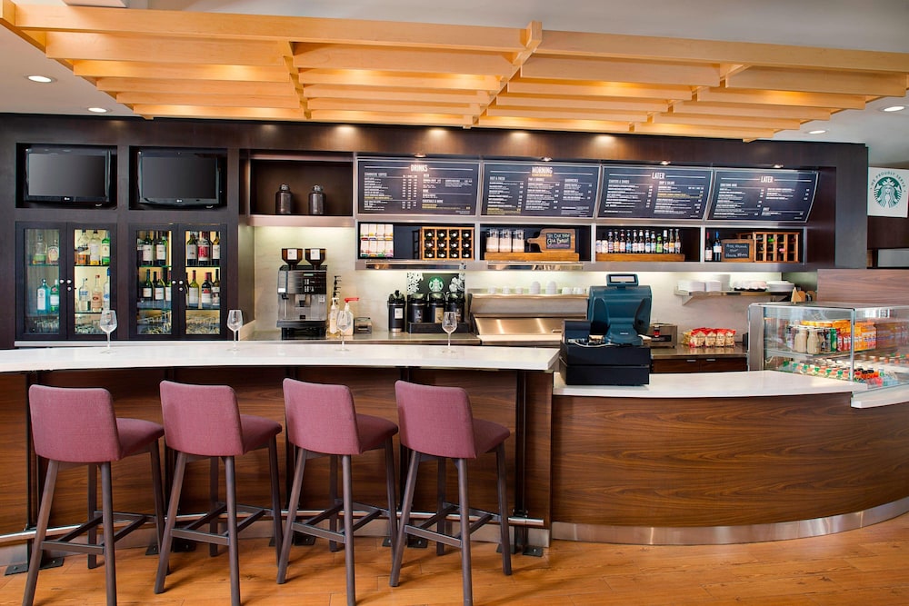 Courtyard By Marriott Birmingham Homewood 26/32