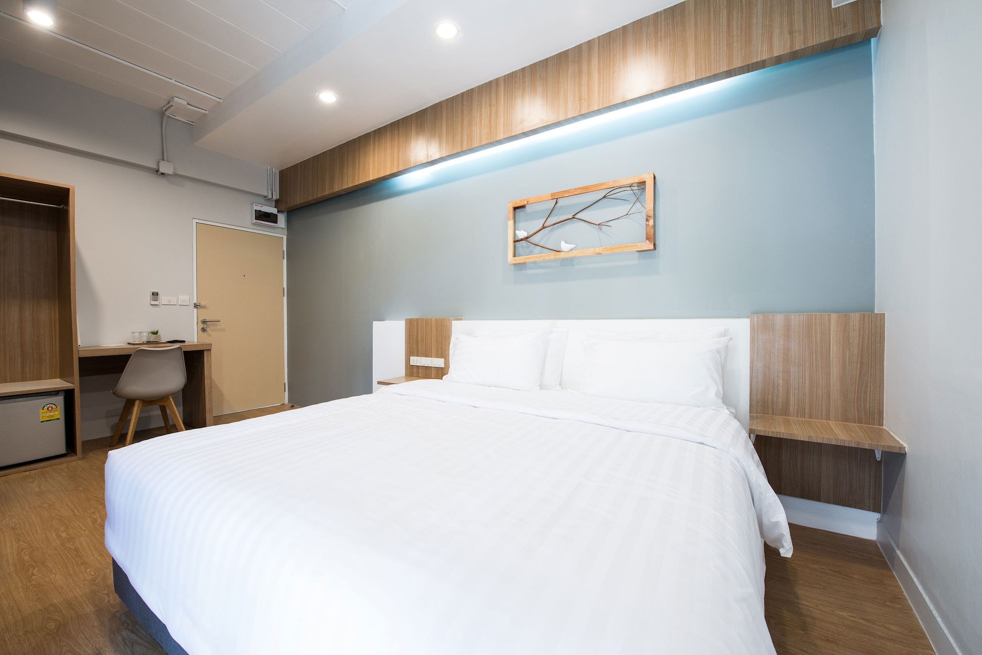 DELUXE, DOUBLE BED