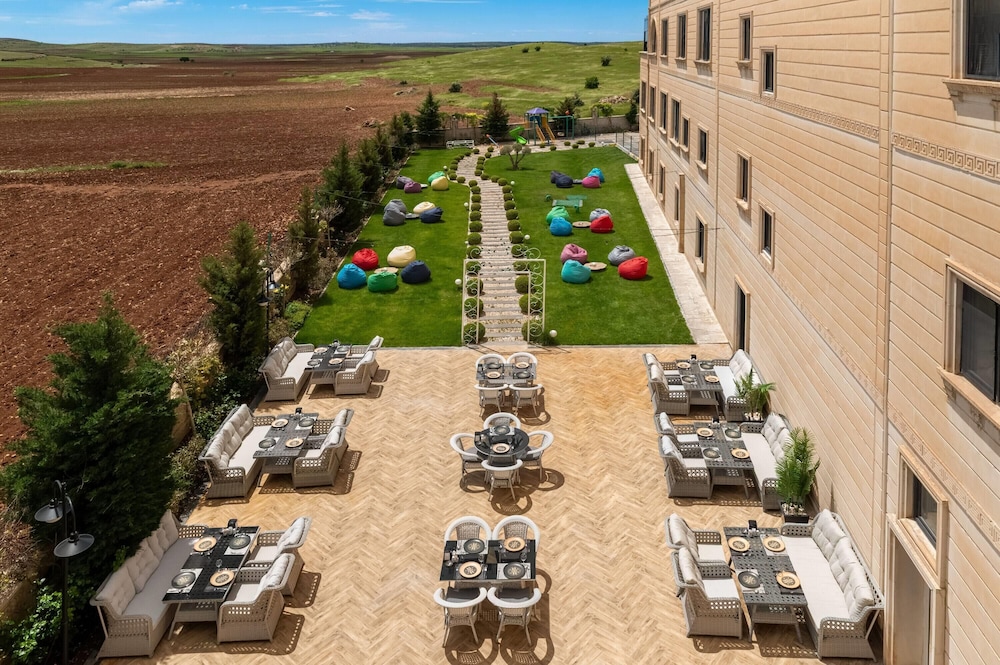 Ramada Encore by Wyndham Midyat 58/64
