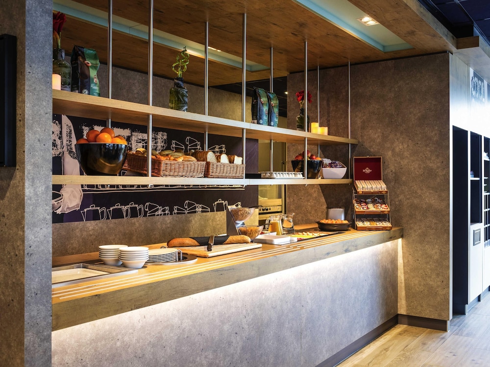 Ibis Budget Rotterdam The Hague Airport 9/35