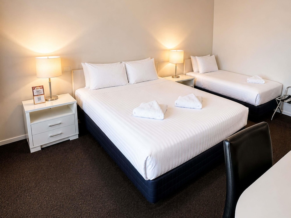 IBIS STYLES BROKEN HILL 23/48