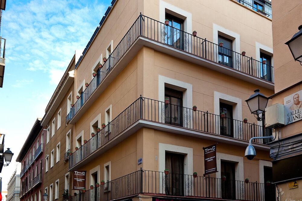 THC TIRSO MOLINA HOSTEL 1/26