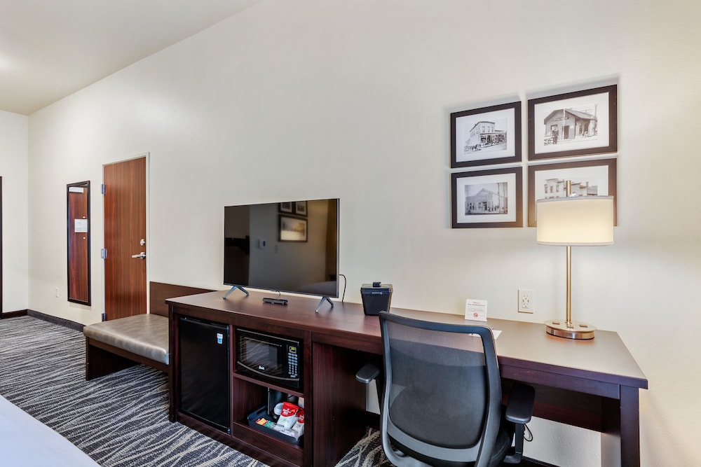 Cobblestone Hotel & Suites-Little Chute 45/48