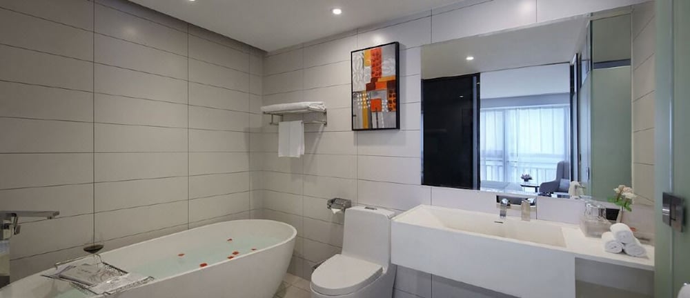 Shenzhen Hongdu Hotel 8/60