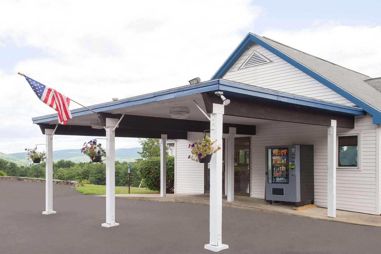 Travelodge By Wyndham Lake George Ny 2/6