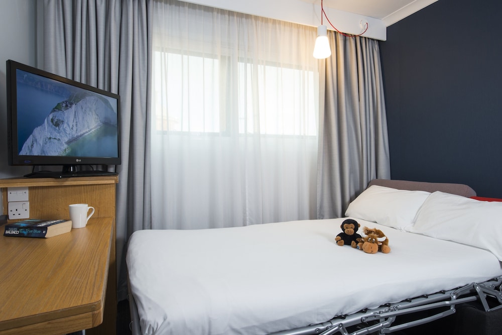 Holiday Inn Express Swindon West an IHG Hotel 12/50