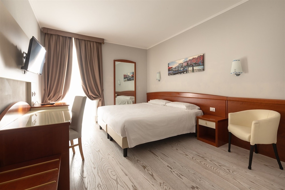 NOVENTA HOTEL 21/54