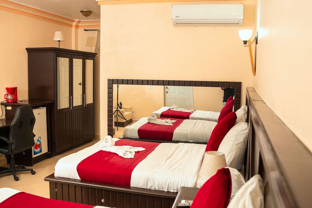 La Pepiniere Hotel 11/50