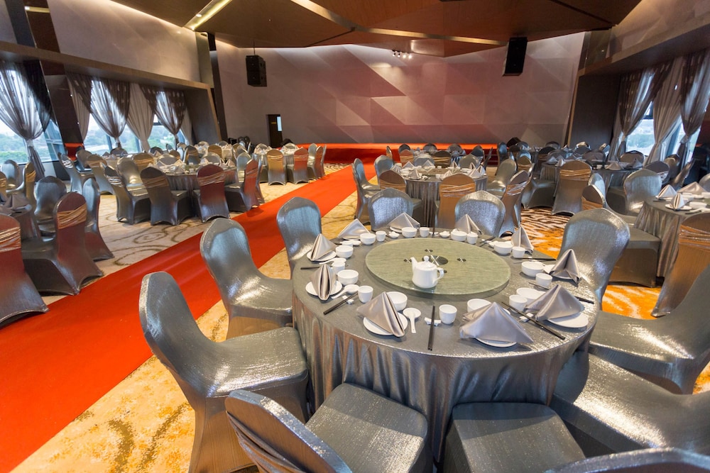 Ibis Styles Batam Nagoya 54/68