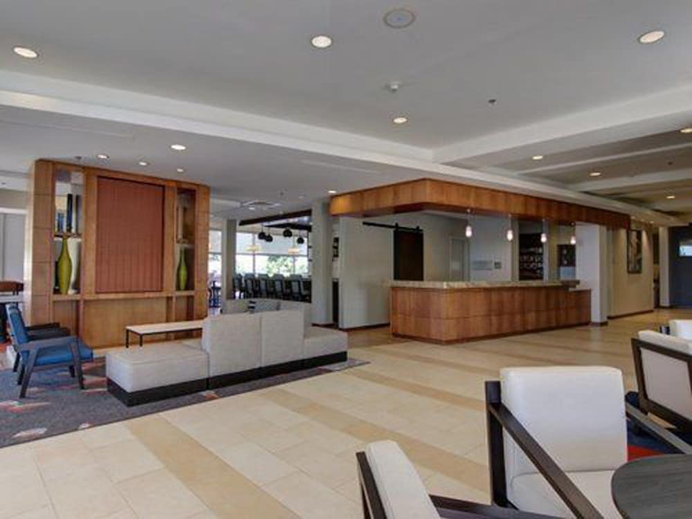 HYATT house Chicago/Naperville/Warrenville 6/69