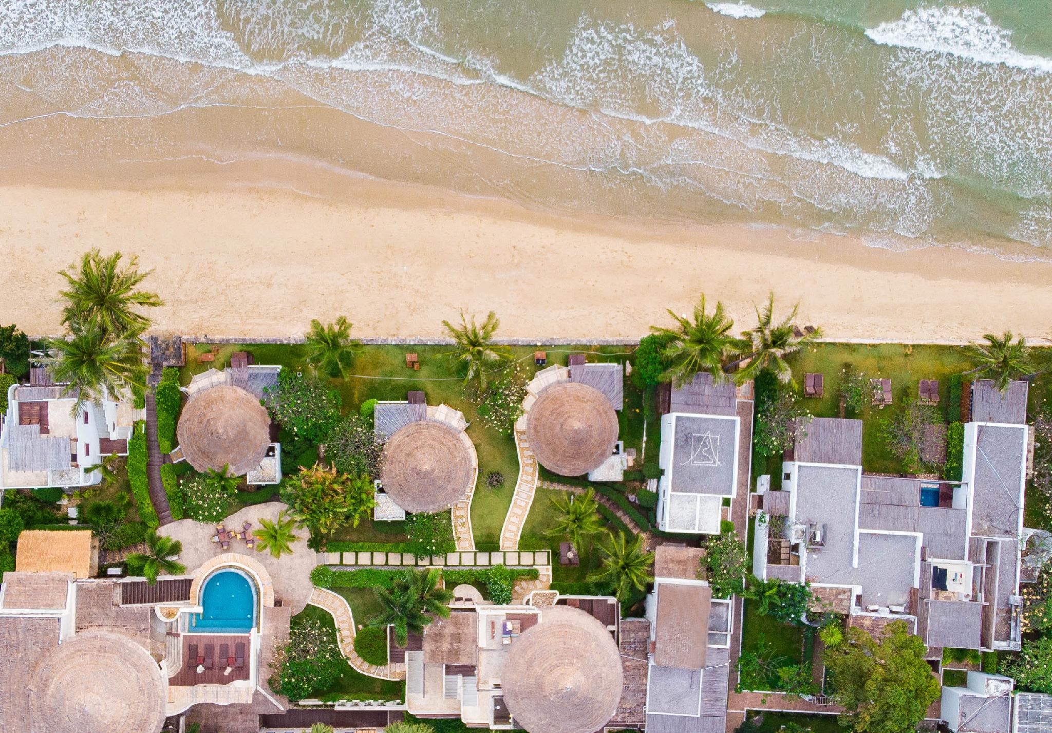 4 Bedrooms, Residence, Beach Front