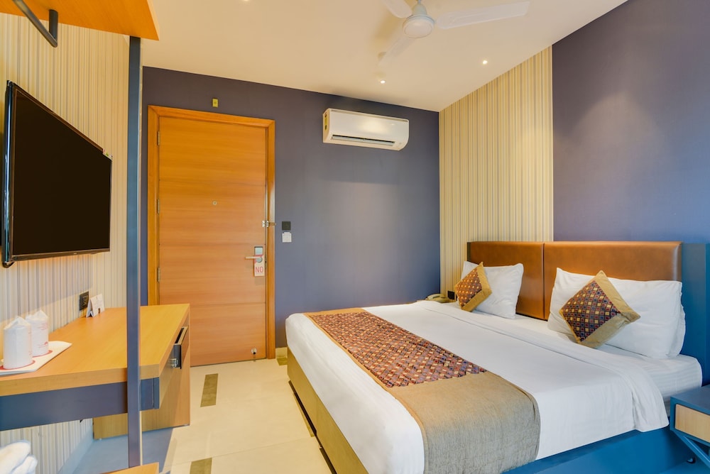 Hotel Blue Stone - Nehru Place 9/49