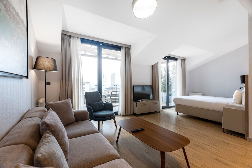 Antwell Suites 38/55