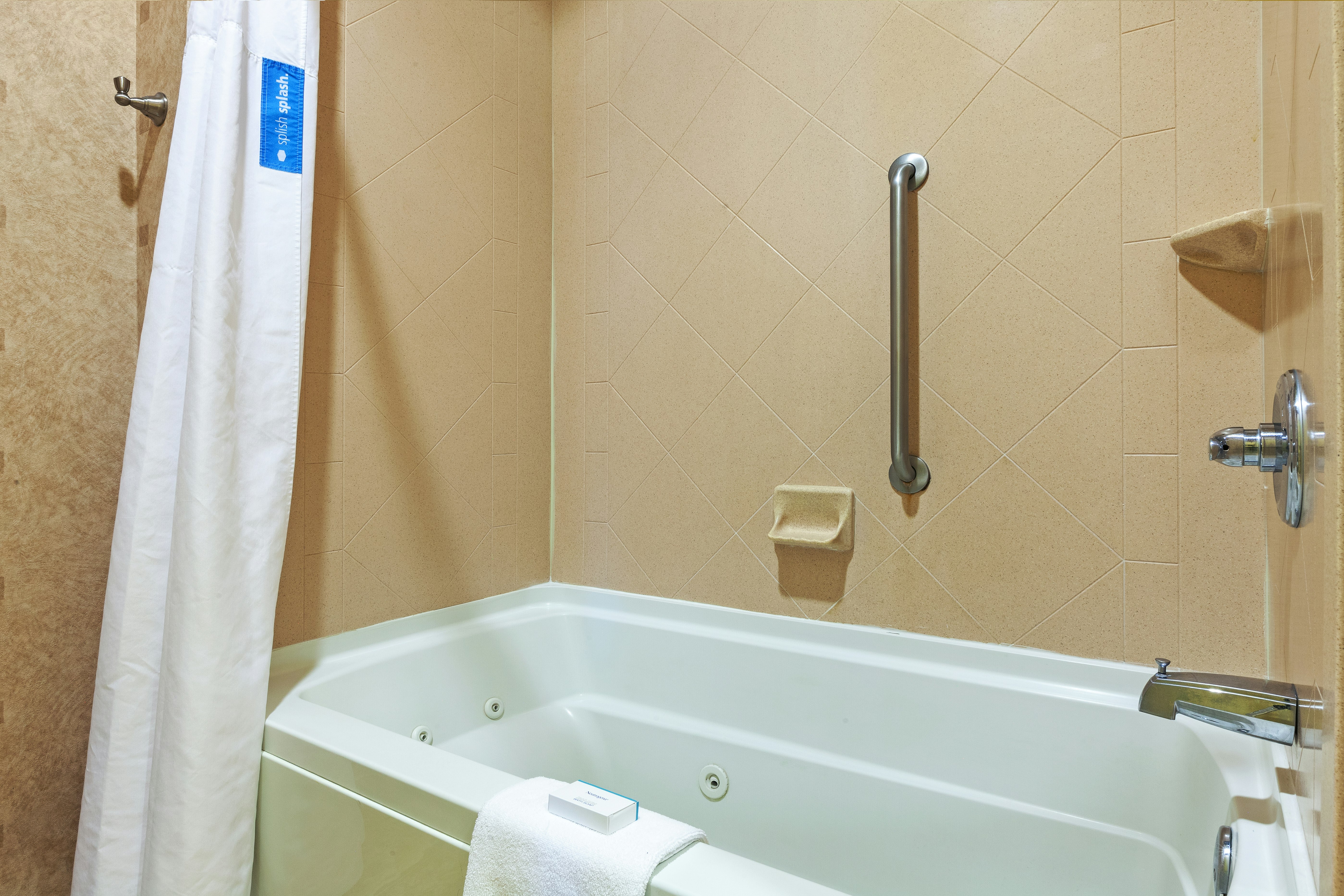 Hampton Inn & Suites Tulsa North/Owasso 47/47