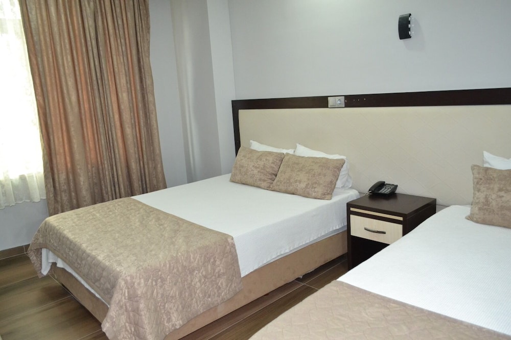 Adana Kucuksaat Hotel 18/37