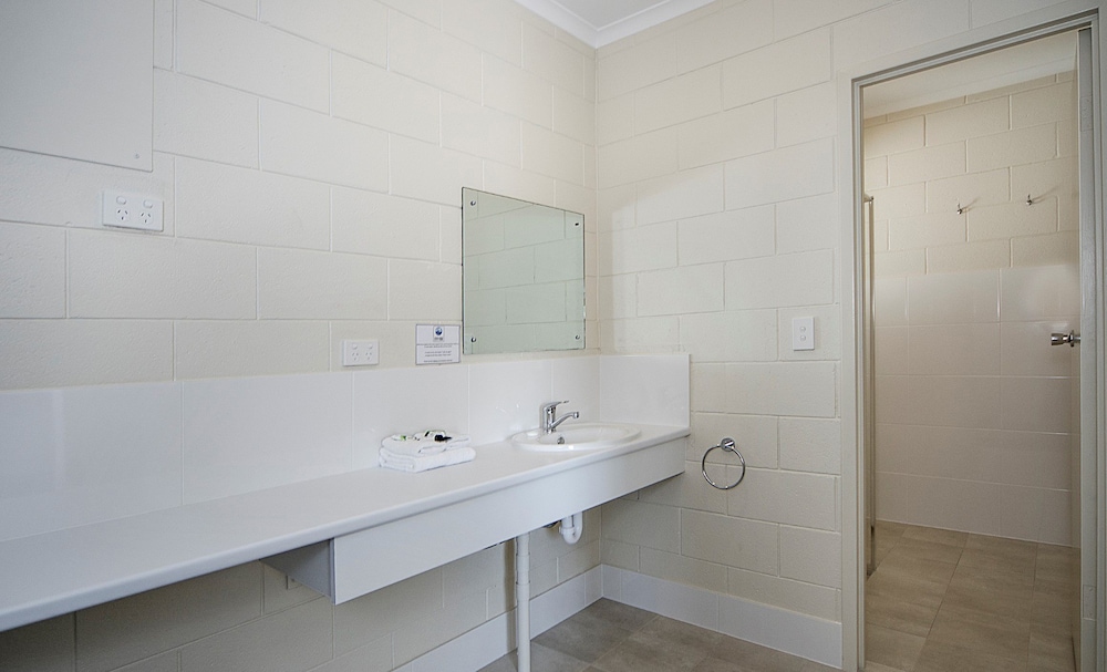 VICTOR HARBOR CITY INN 22/63