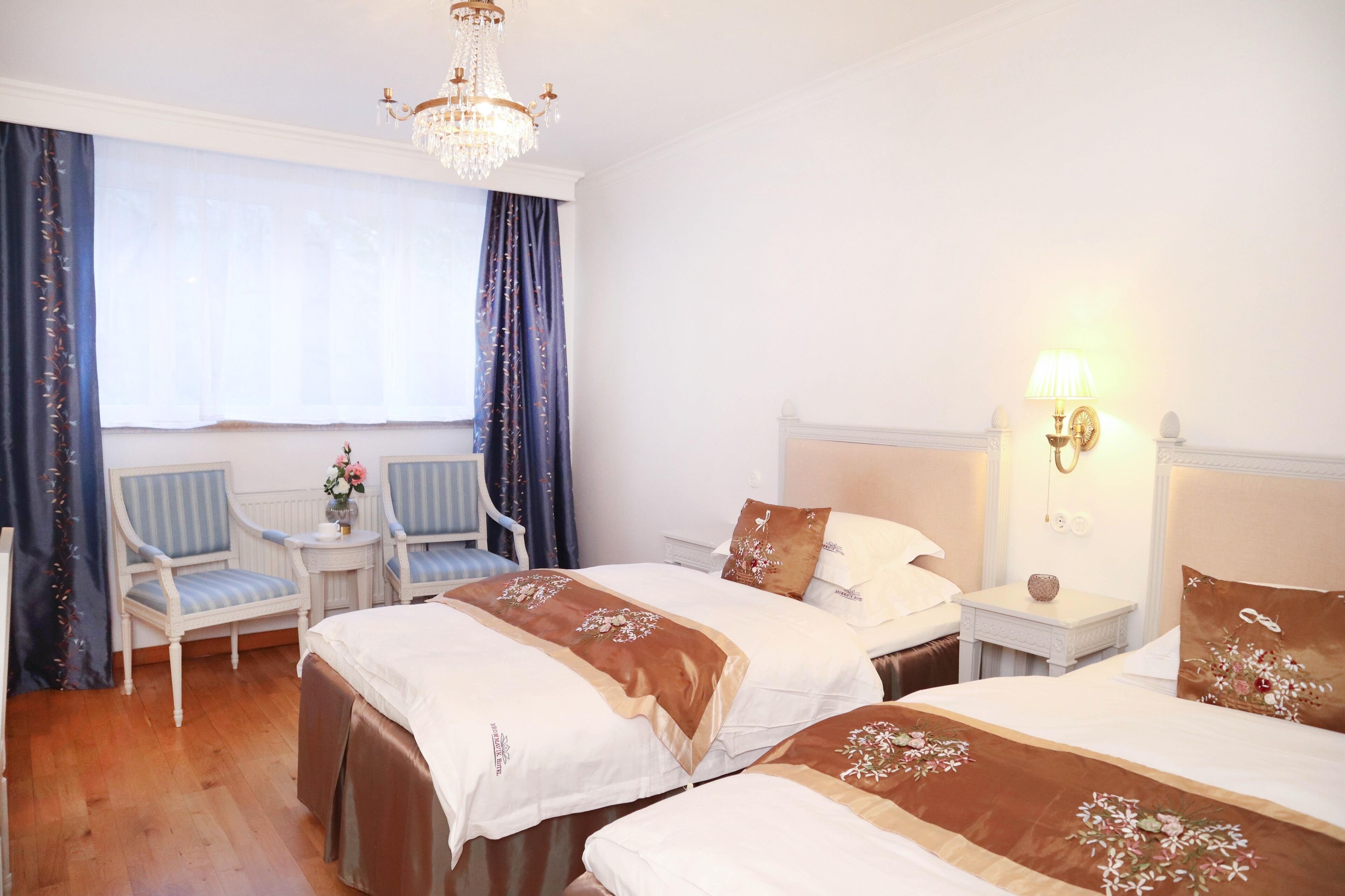 Superior, Twin Beds