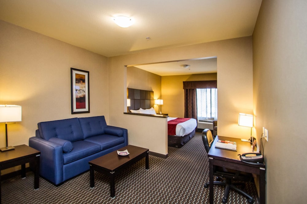 Comfort Suites Kelowna, BC 31/52