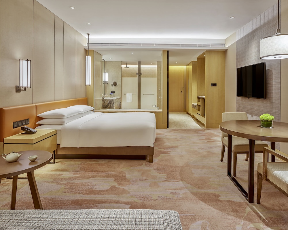 Hyatt Regency Shenzhen Yantian 13/68