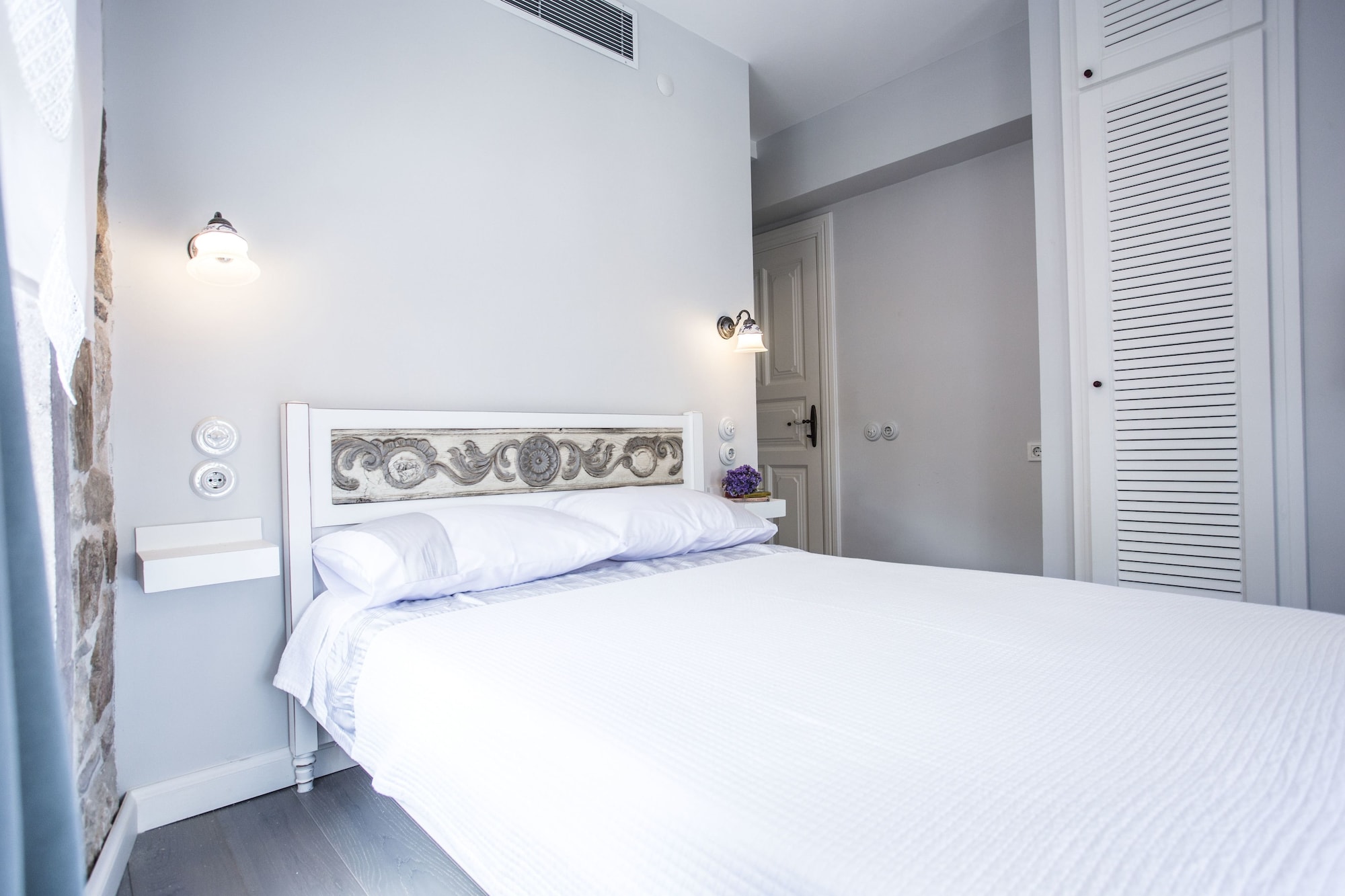 STANDARD, DOUBLE BED, CITY VIEW