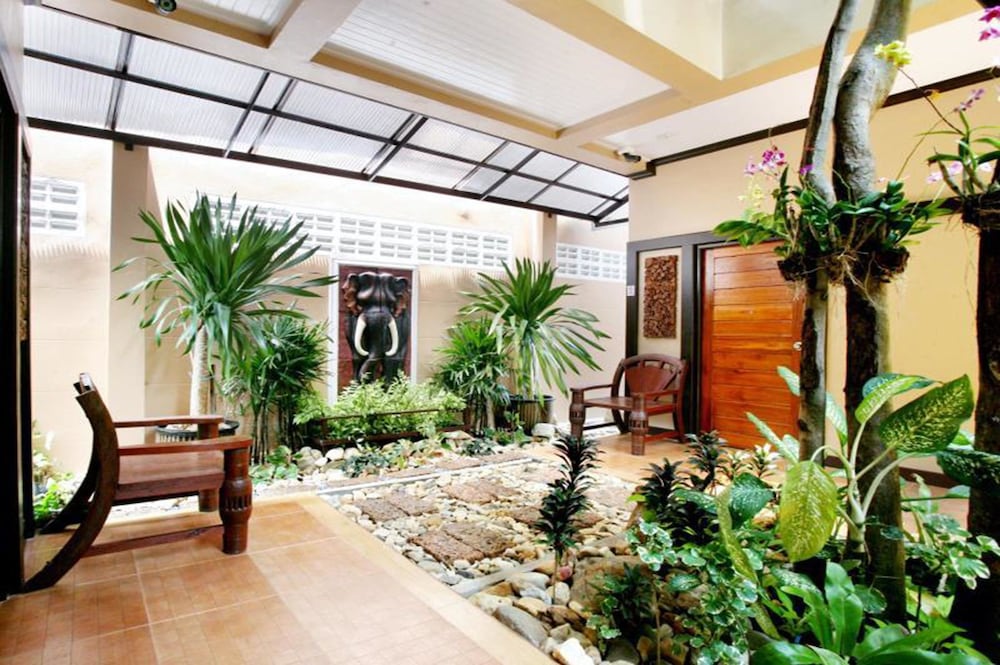 Baan Na Khon Hotel 6/30