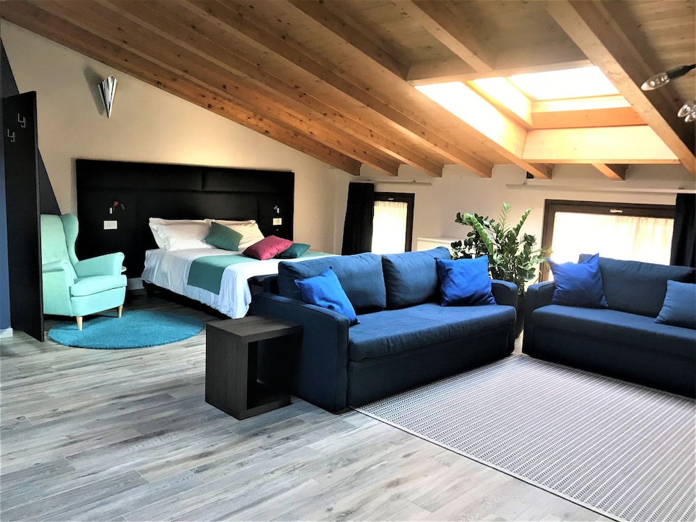 Residenza Del Borgo 33/50