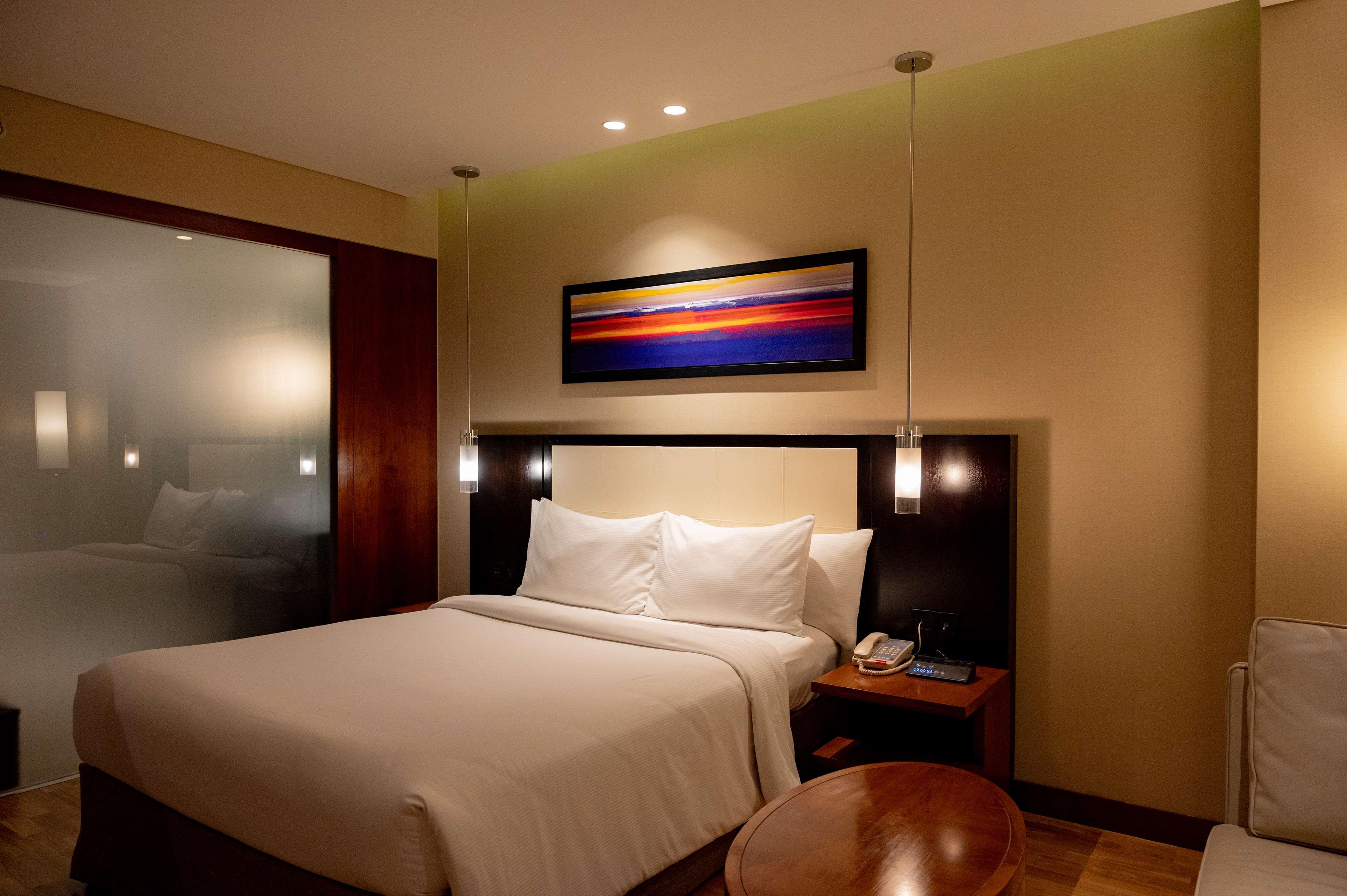 Room, Queen Bed