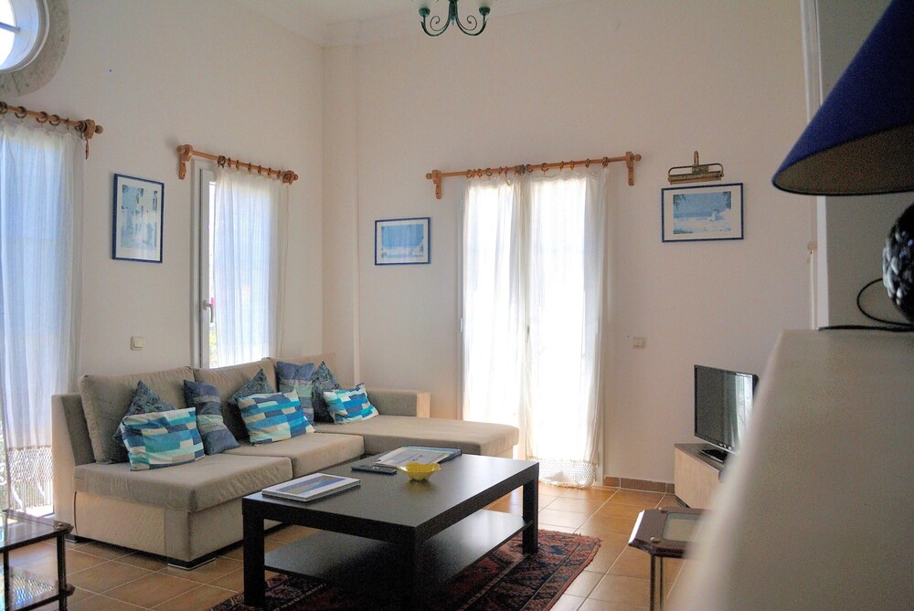 Hotel Dionysia 38/69