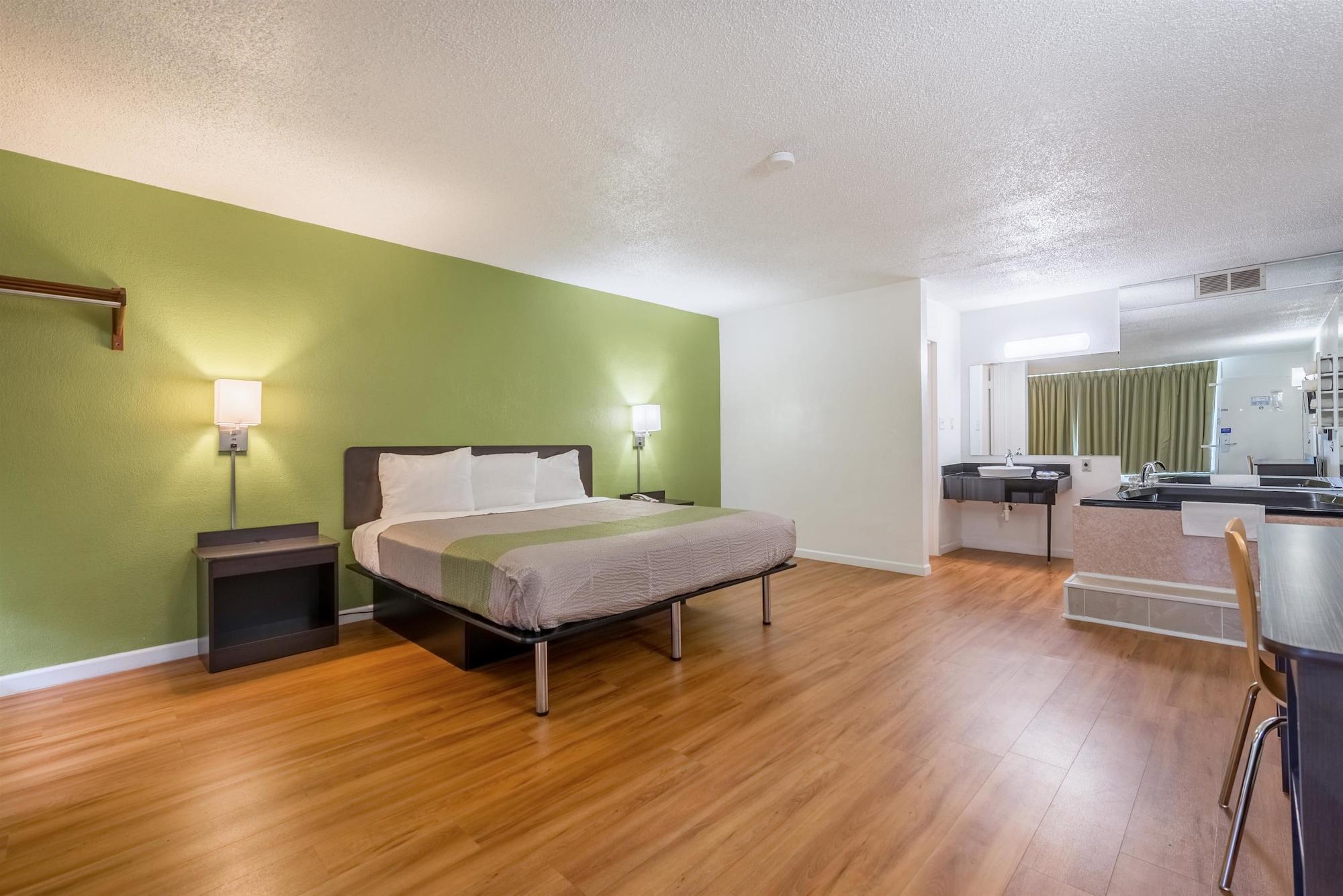 Motel6 Troy, OH 19/45