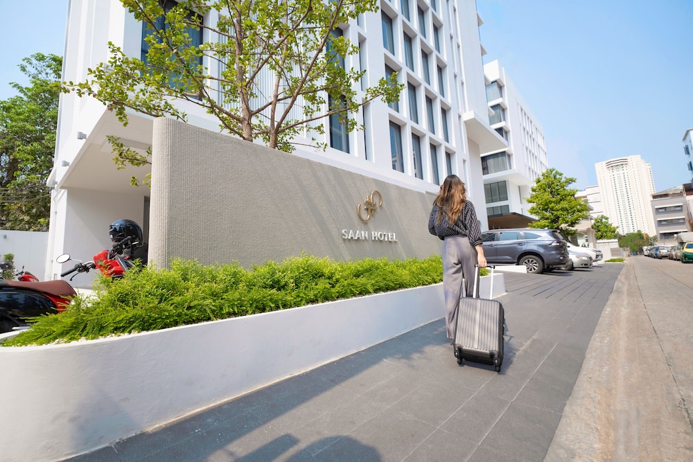 Saan Hotel Sathorn 43/50