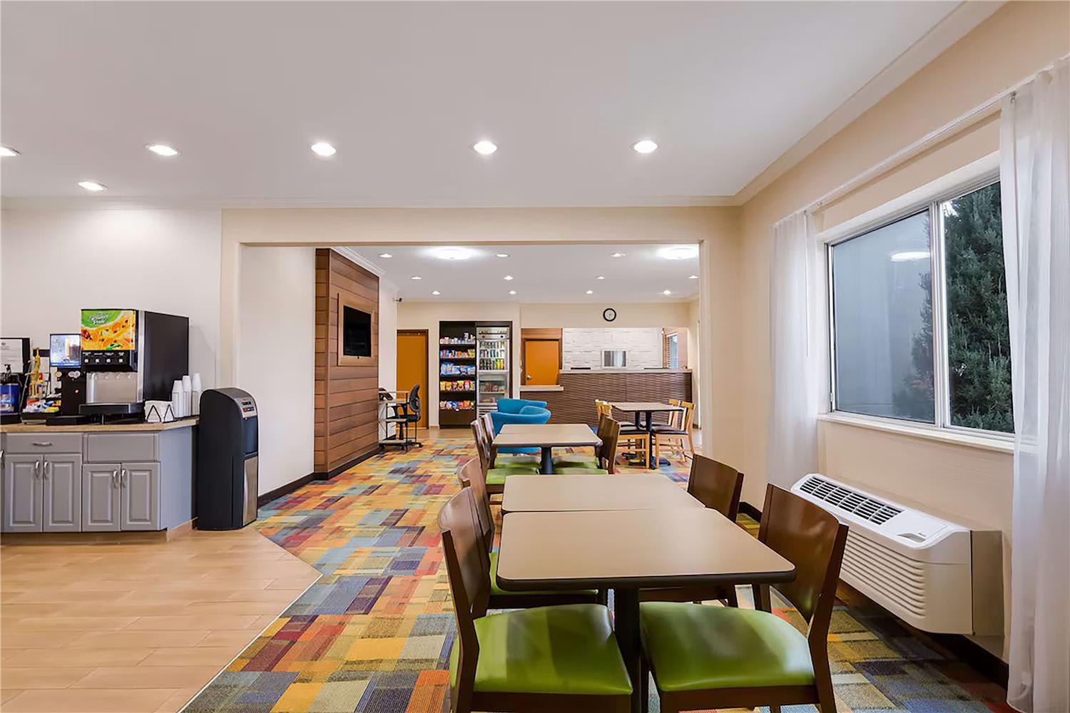AmericInn by Wyndham Minot 9/20