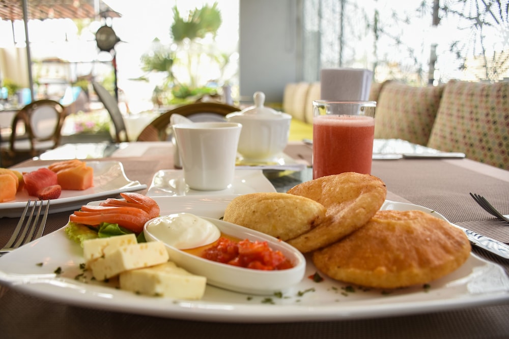 Perla Suite Hotel 52/64